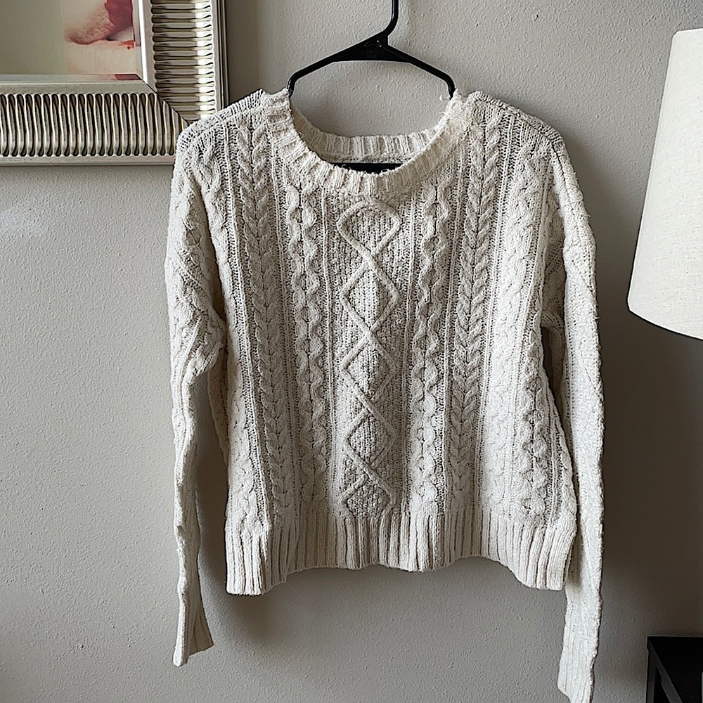 American Eagle Sweater